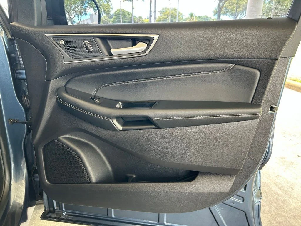 Used 2019 Blue Ford Titanium image 25
