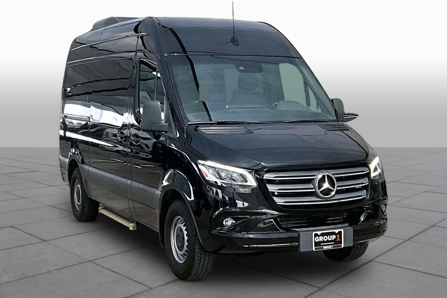 Used 2023 Obsidian Black Metallic Mercedes-Benz  image 3