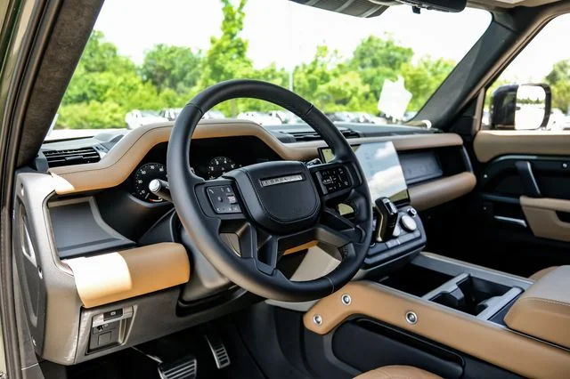 New 2026 Green Land Rover X image 2