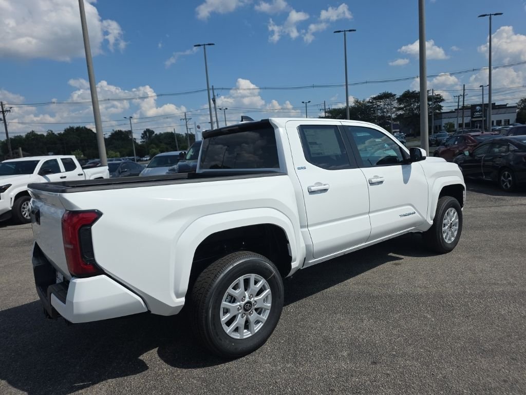 New 2026 Ice Cap Toyota SR5 image 4