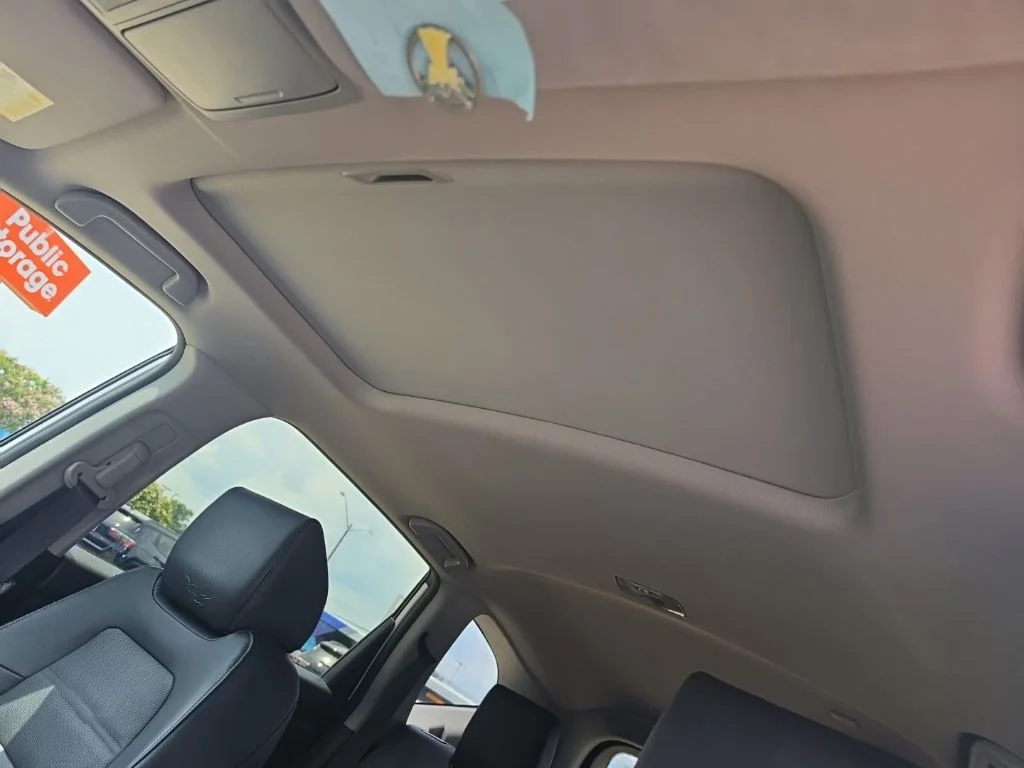 Used 2019 White Honda EX-L image 18
