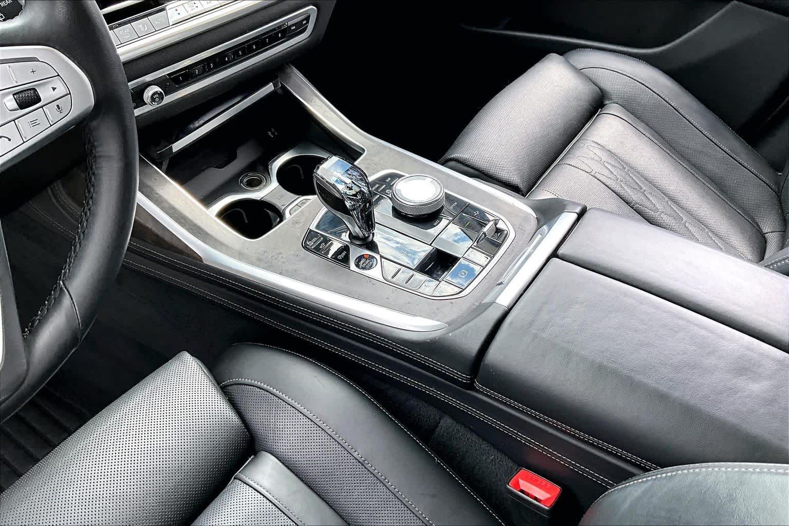 Used 2020 Mineral White Metallic BMW xDrive40i image 17