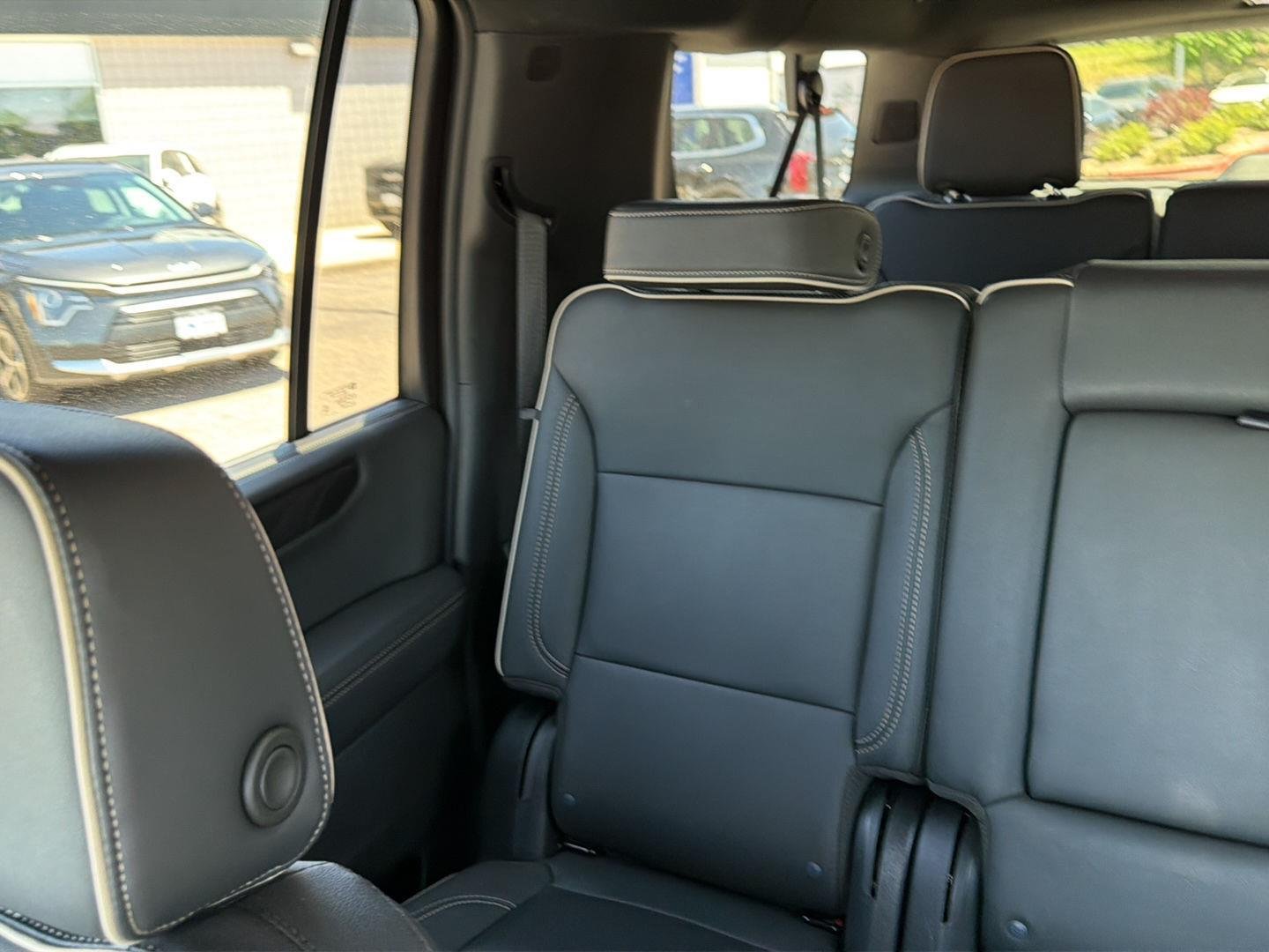 Used 2026 Onyx Black GMC Elevation image 16