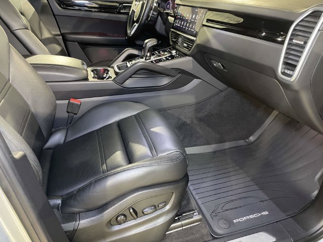 Used 2023 Silver Porsche S image 24