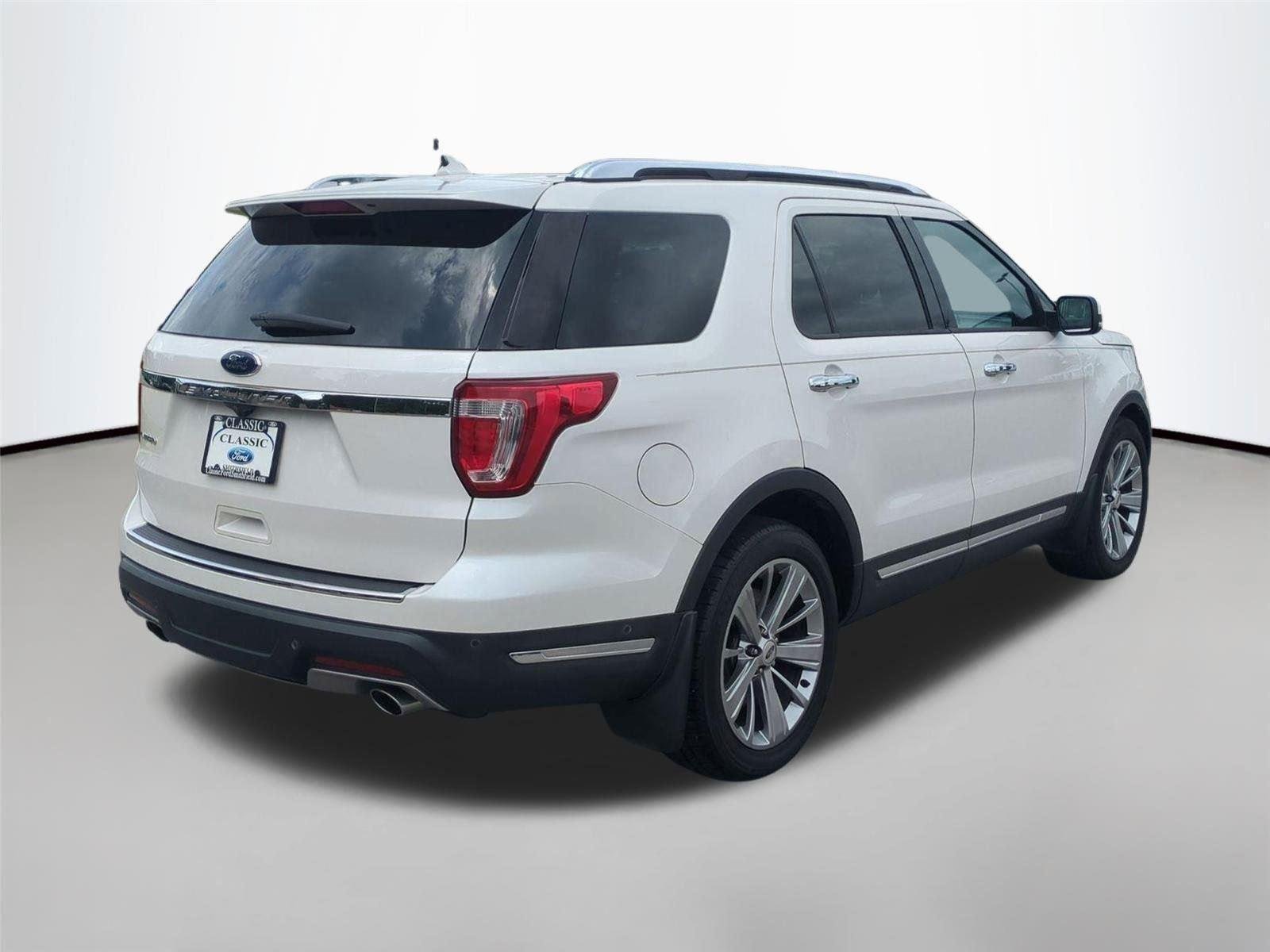 Used 2018 White Platinum Metallic Tri-Coat Ford Limited image 5