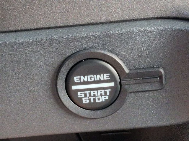 New 2026 Oxford White Ford Badlands® image 27