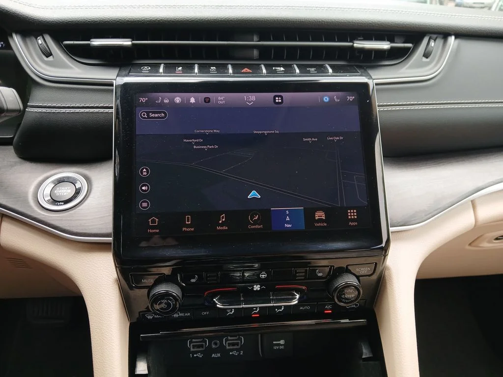 Used 2022 Gray Jeep Limited image 25
