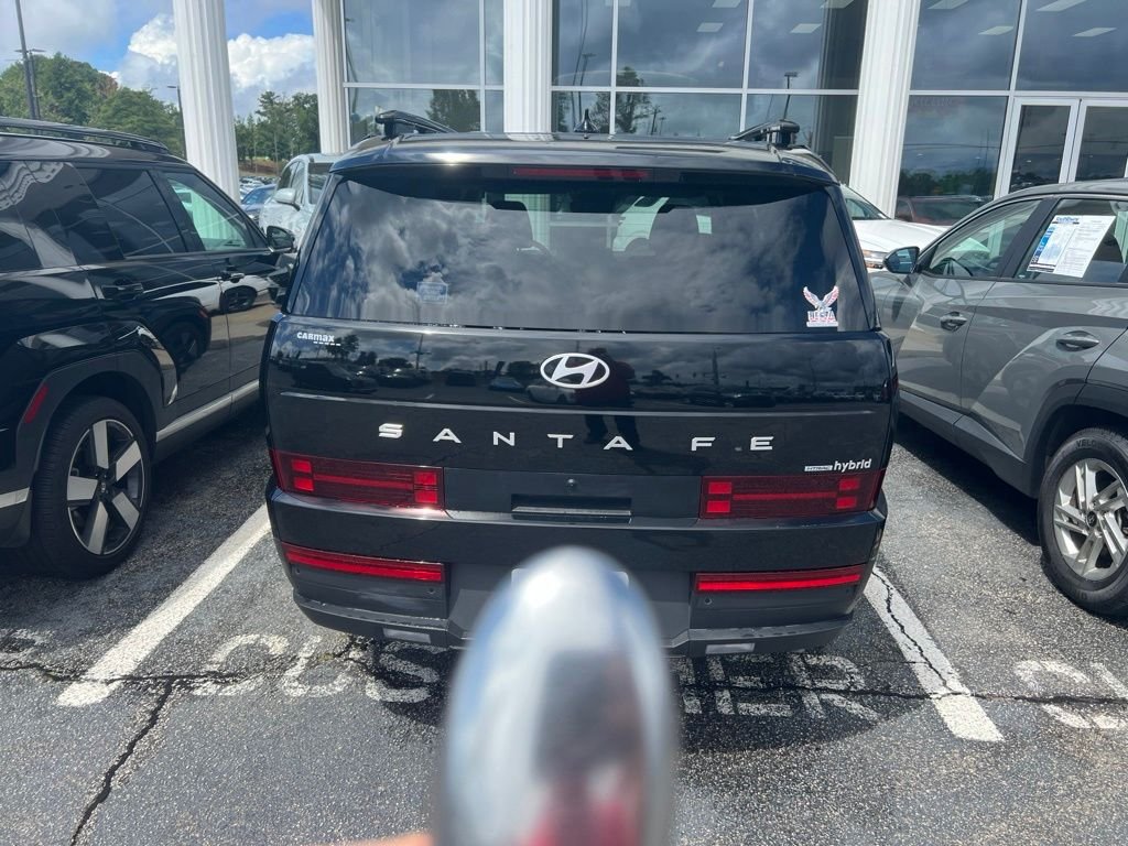Used 2025 Black Hyundai SEL image 4