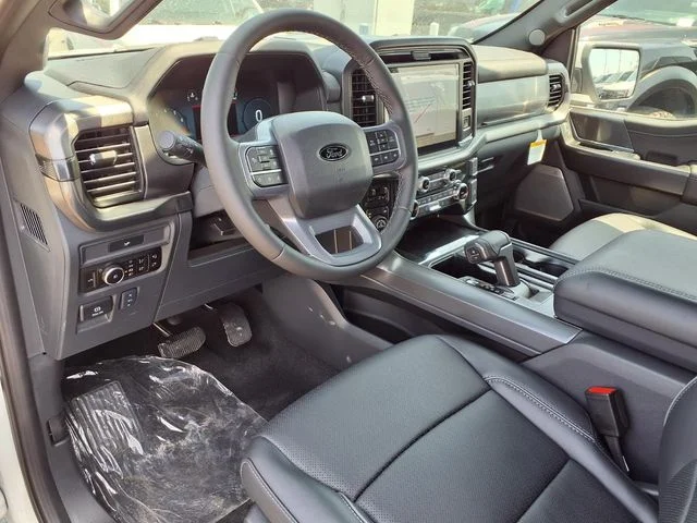 New 2026 Oxford White Ford Lariat image 9