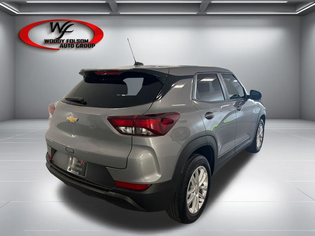 Used 2025 Gray Chevrolet LS image 6