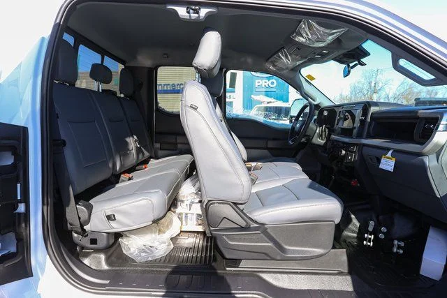 New 2026 Oxford White Ford XL image 15