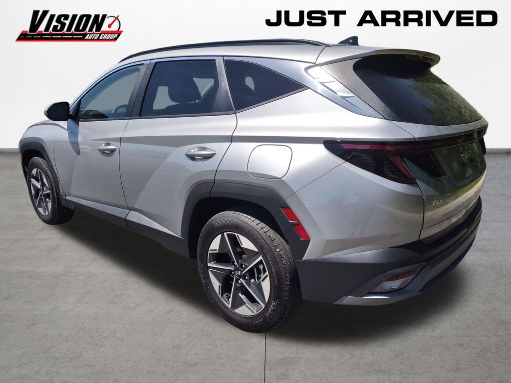 Certified Used 2025 Silver Hyundai SEL Convenience image 3
