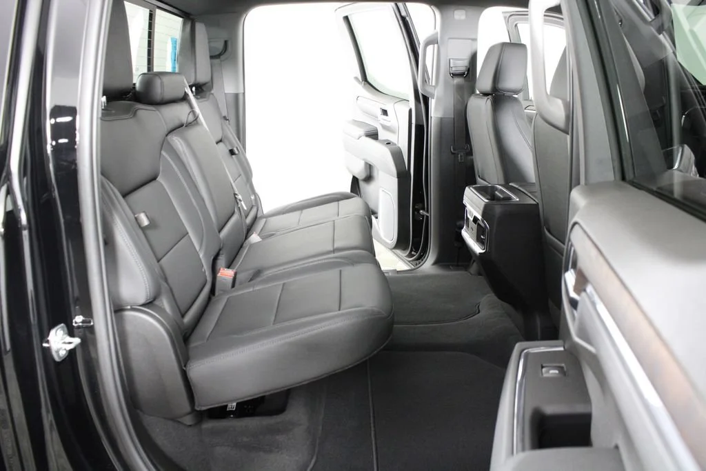 2026 GMC Sierra 1500 SLT - Photo 12