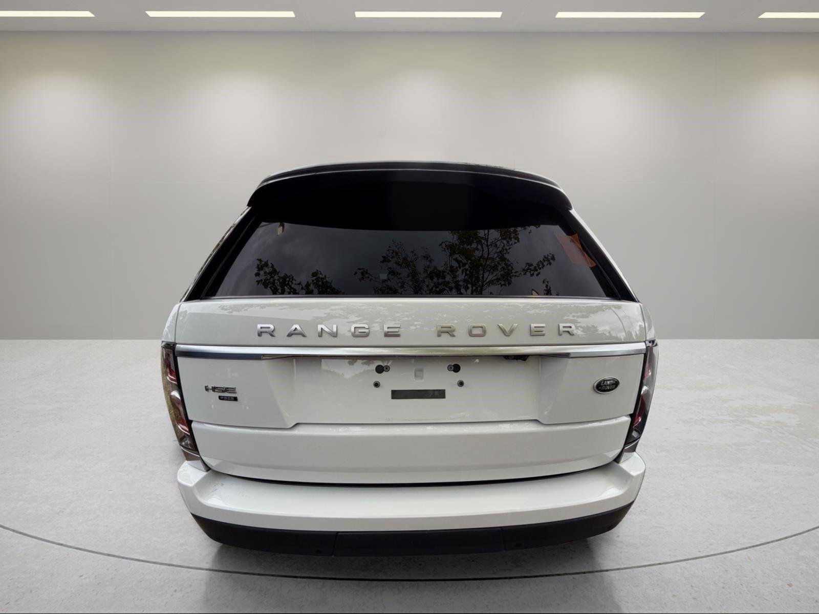 Used 2021 Fuji White Land Rover P525 Westminster image 17