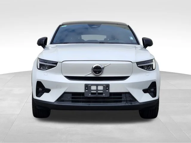 Used 2023 White Volvo Twin Plus image 3