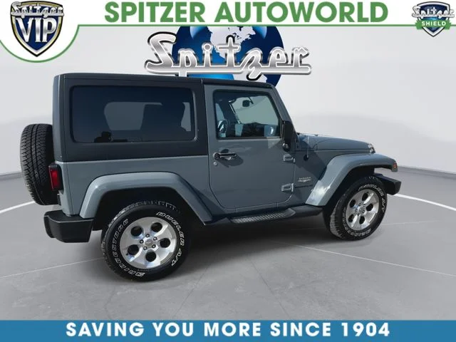 Used 2014 Gray Jeep Sahara image 10