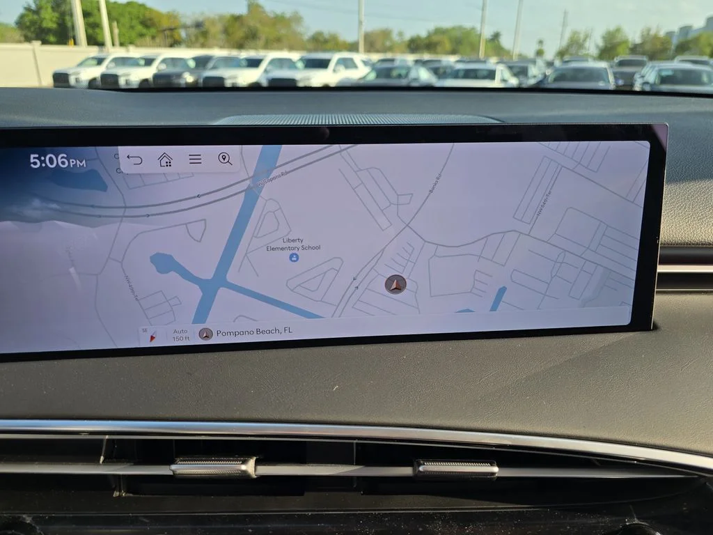 New 2026 Red Genesis 2.5T Select image 19