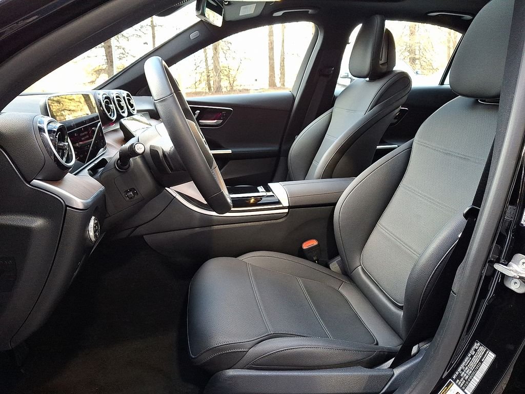 2025 Mercedes-Benz C-Class Sedan C 300 - Photo 13