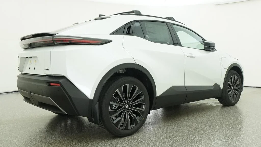 New 2026 Wind Chill Pearl Toyota XSE image 55