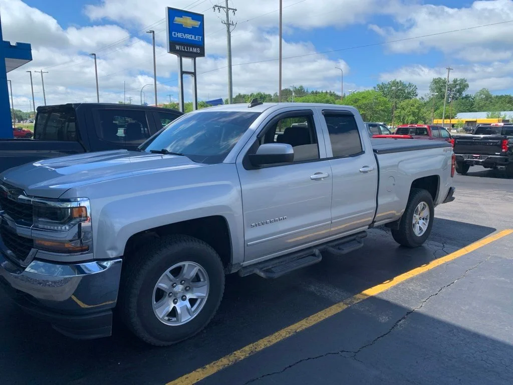 Used 2018 Silver Ice Metallic Chevrolet LT image 2
