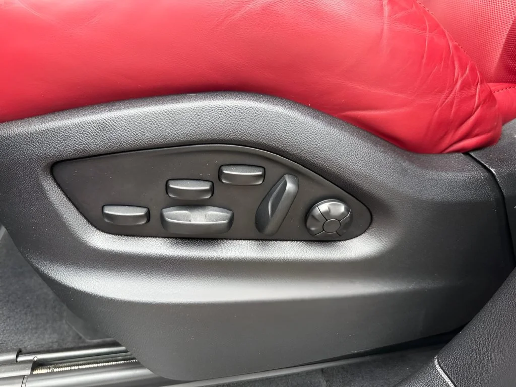 Used 2022  Porsche Turbo image 32