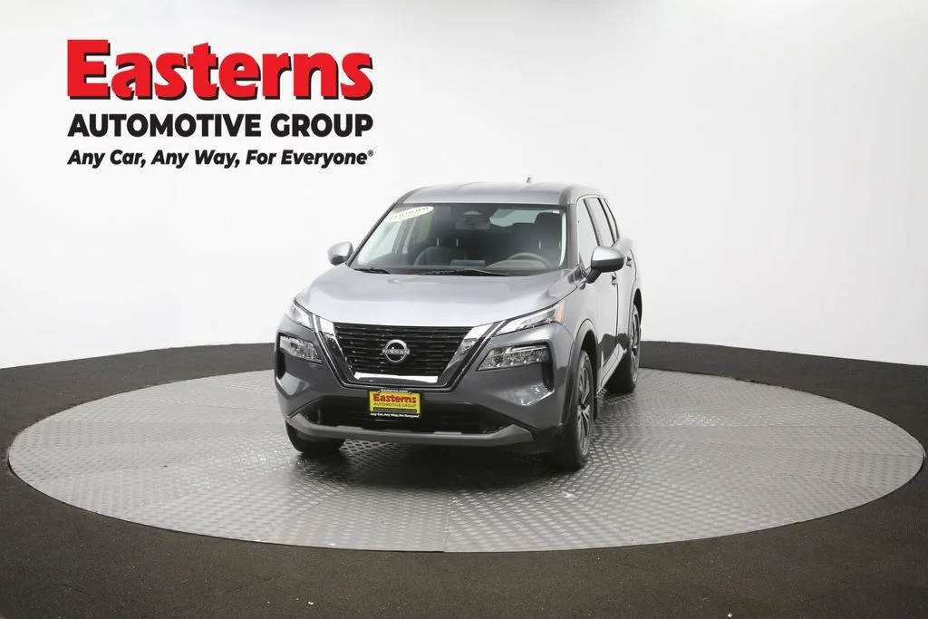 Used 2023 Gray Nissan SV image 55