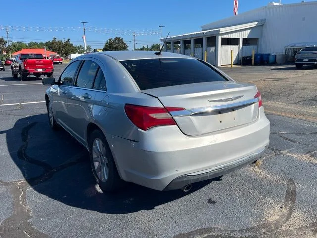 Used 2011 Silver Chrysler Touring image 4