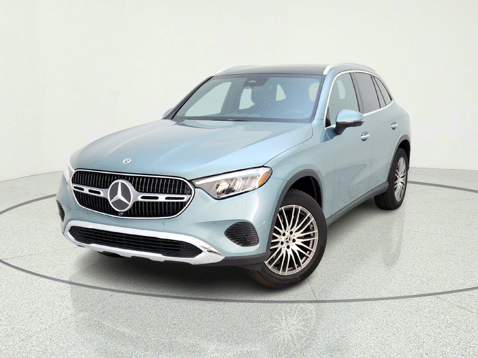 New 2026 Verde Silver Metallic Mercedes-Benz GLC 300 SUV image 23