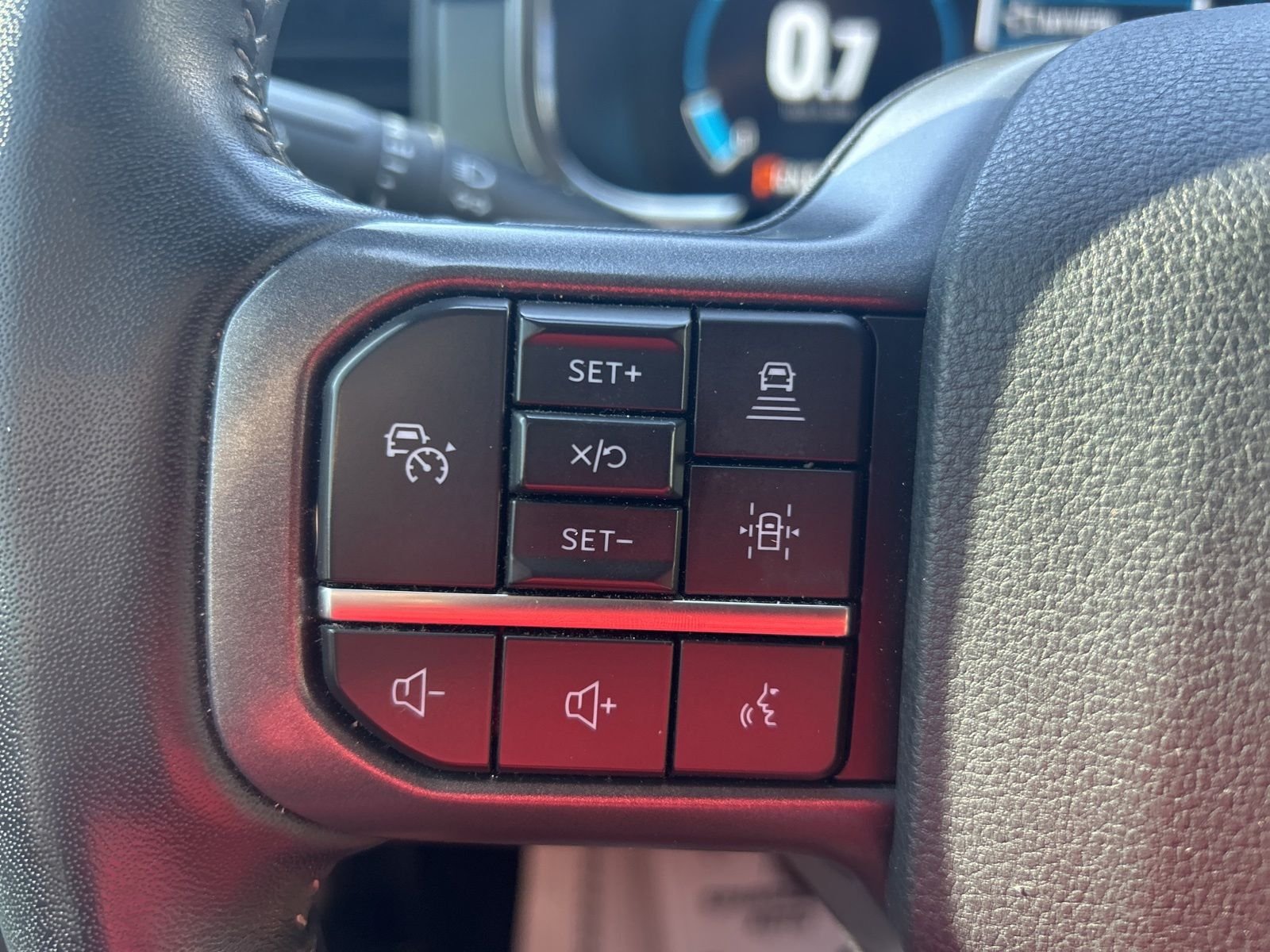 Used 2023  Ford Lariat image 18