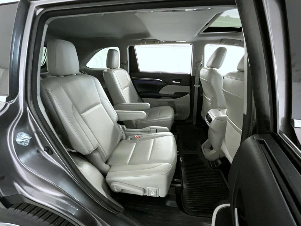 2016 Toyota Highlander Limited - Photo 18