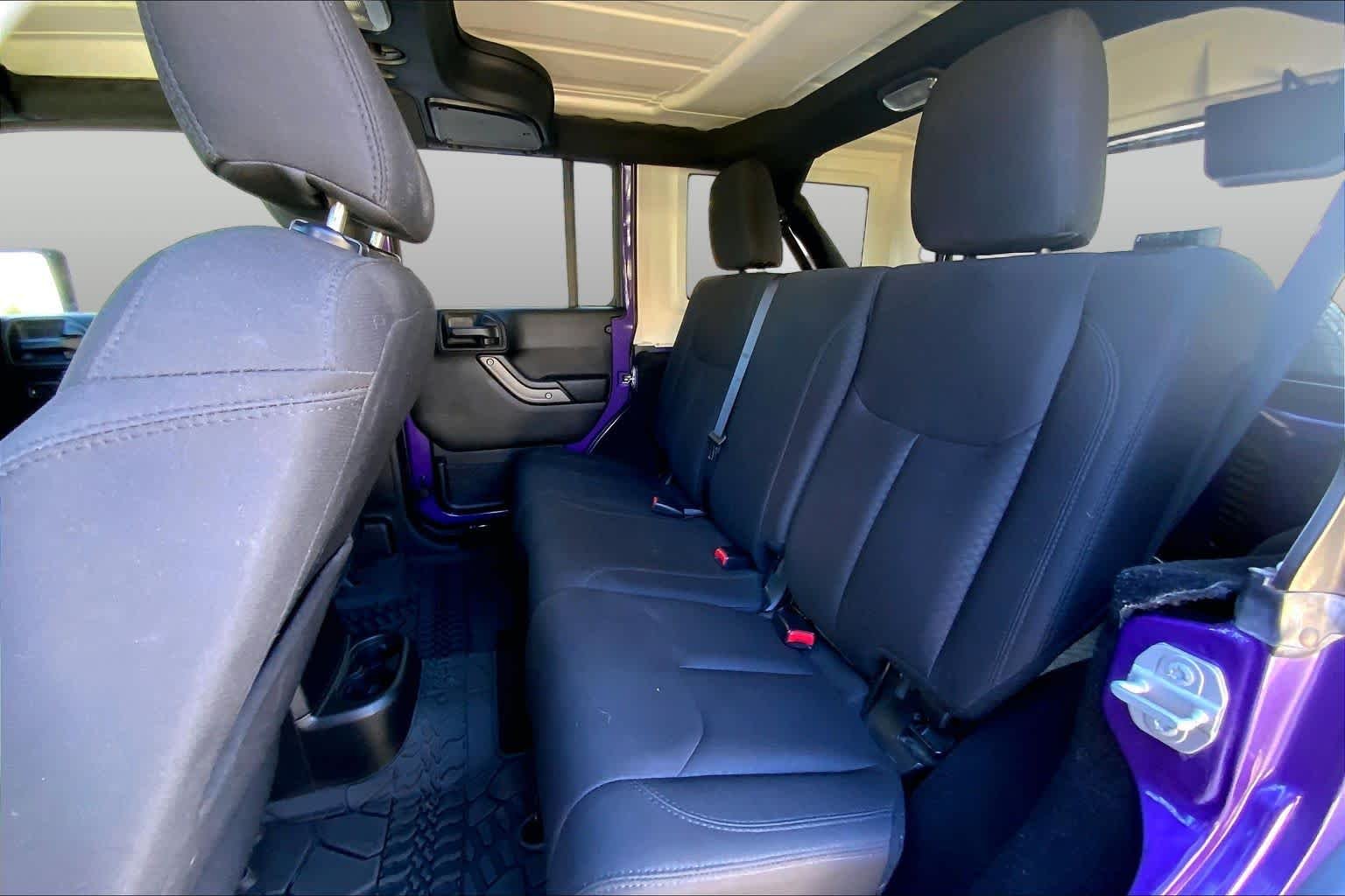Used 2018 Xtreme Purple Pearlcoat Jeep Sport S image 21