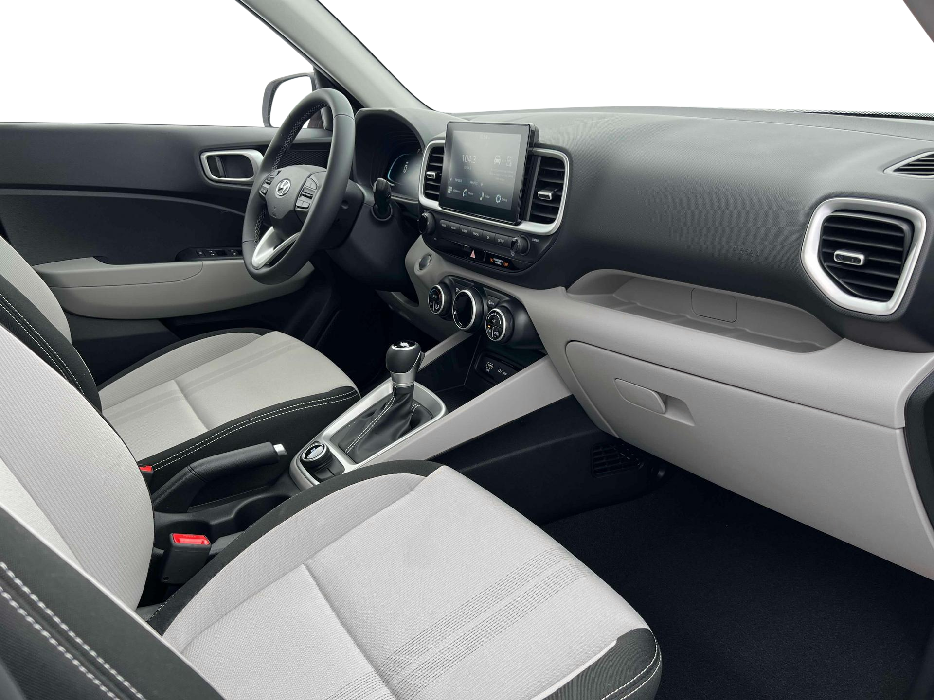 2025 Hyundai Venue SEL - Photo 32