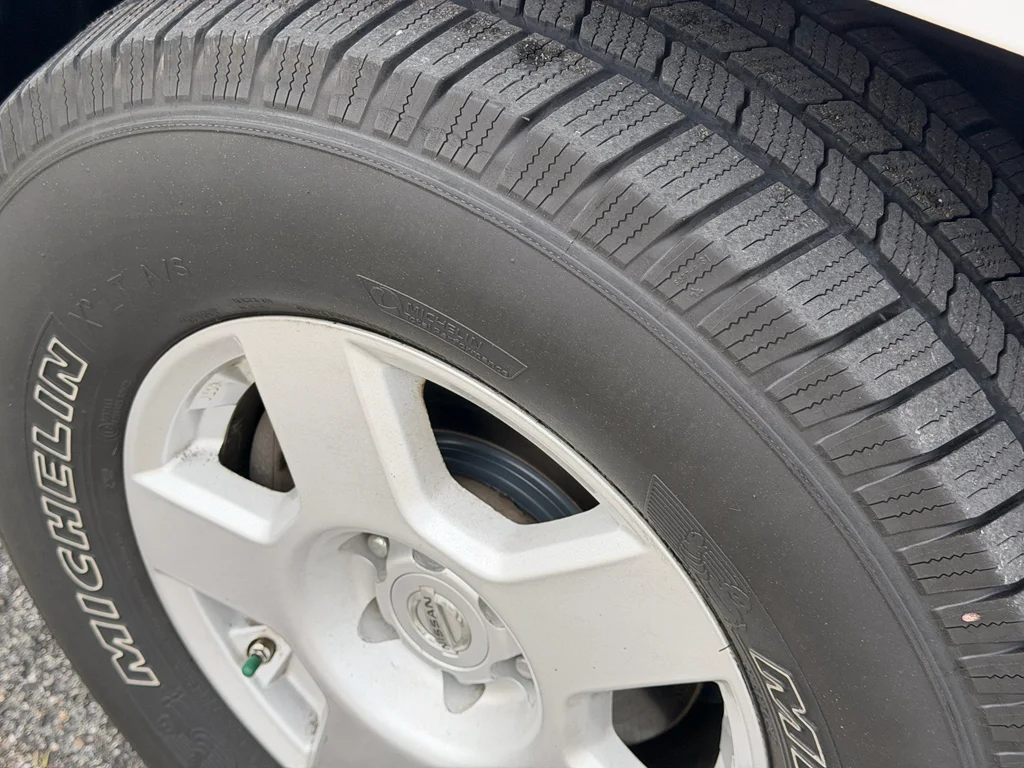 Used 2007 Avalanche Nissan S image 10