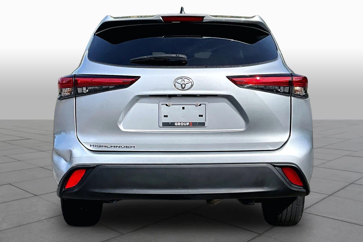 Used 2023 Celestial Silver Metallic Toyota L image 5