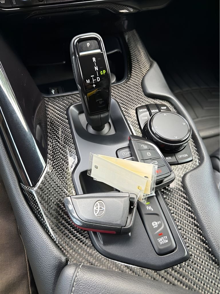 Used 2020  Toyota 3.0 image 8