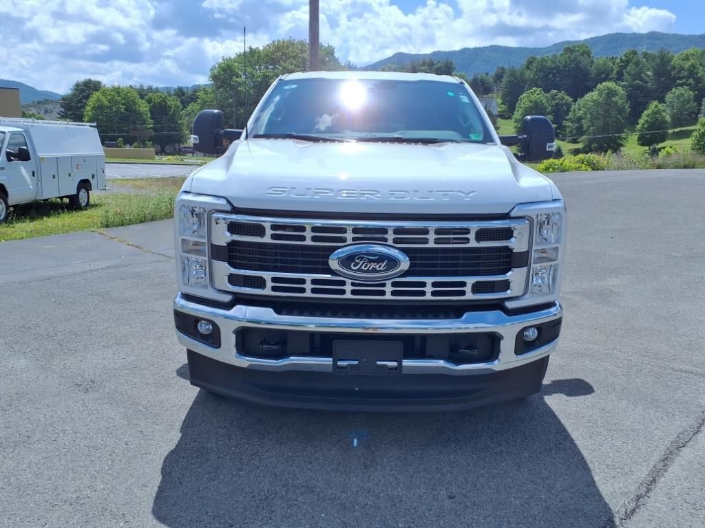 2025 Ford F-350 Super Duty XLT - Photo 9