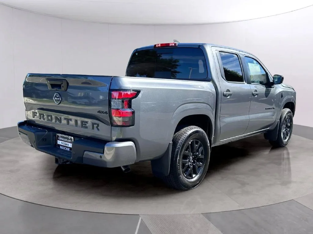 New 2027 Gun Metallic Nissan Crew Cab SV image 3