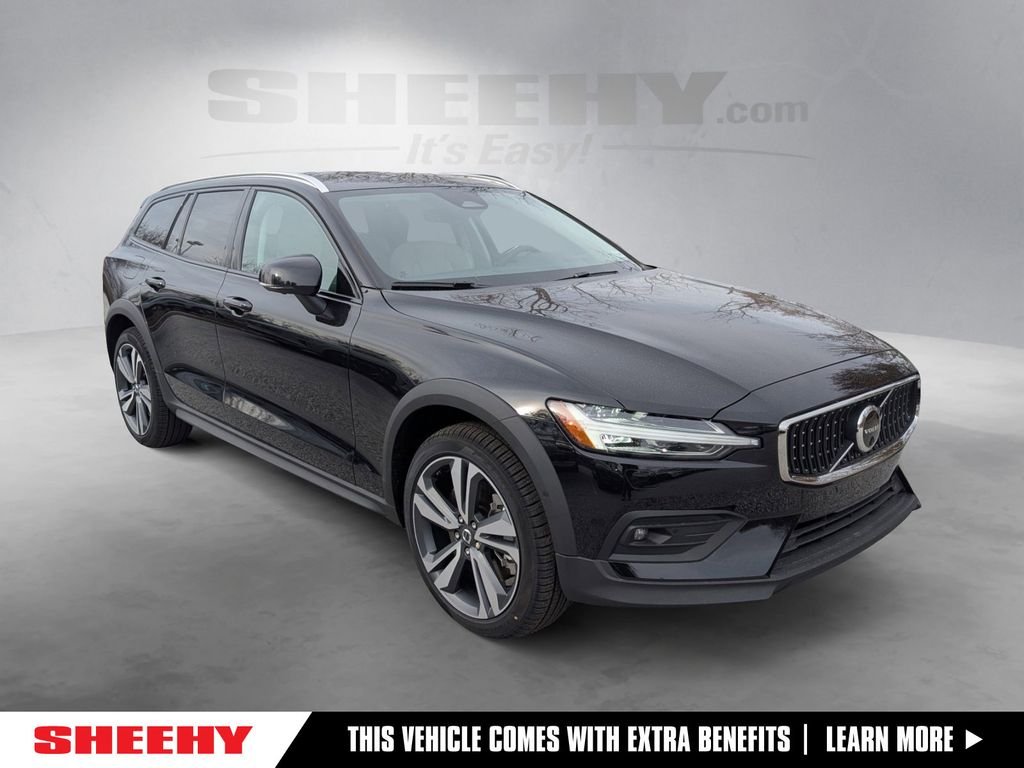 2026 Volvo V60 Cross Country B5 Plus AWD's photo