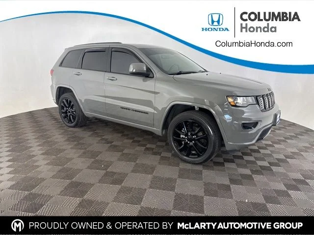Used 2020 Gray Jeep Altitude image 1