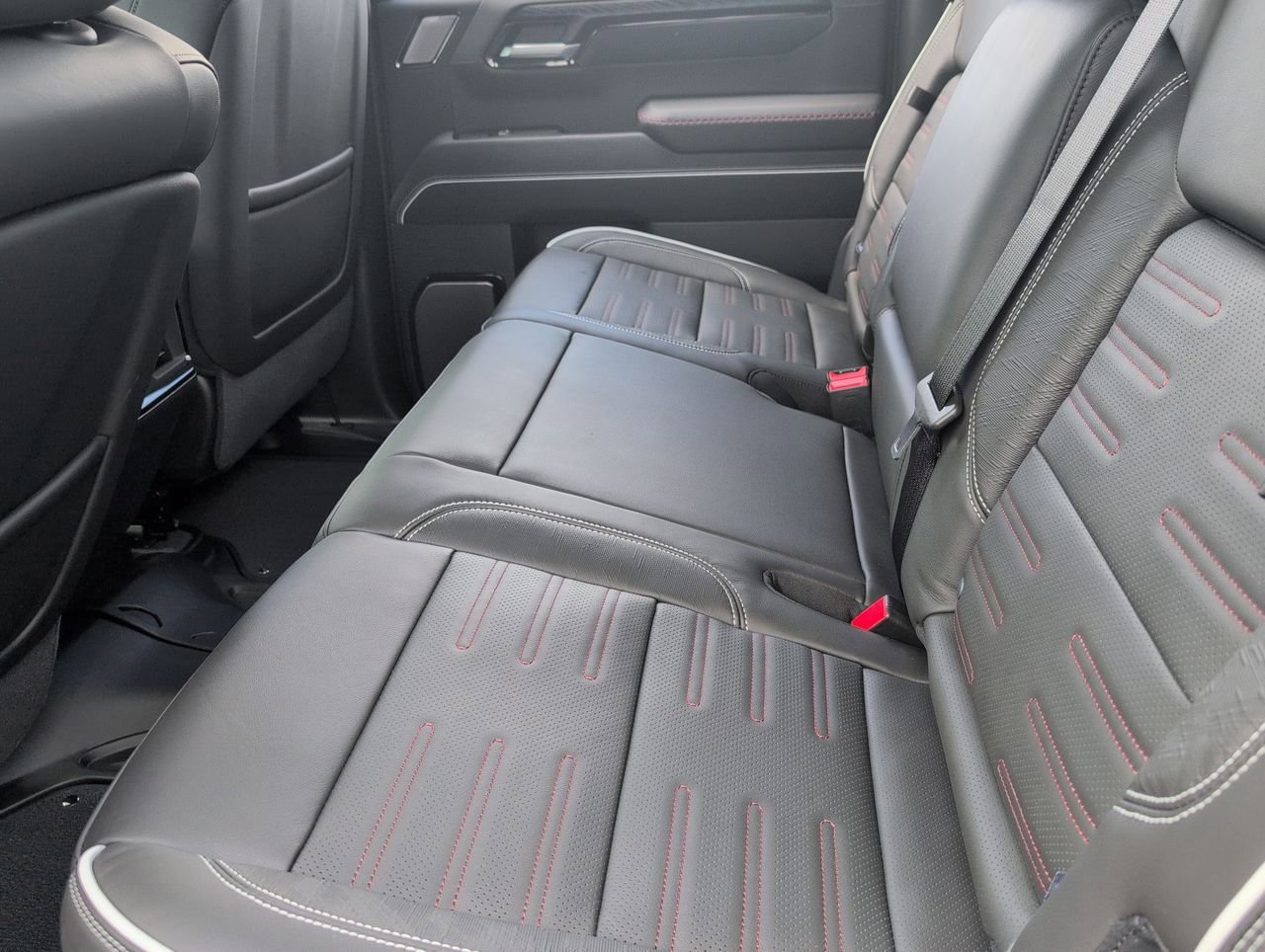 2026 GMC Sierra 1500 AT4X - Photo 24