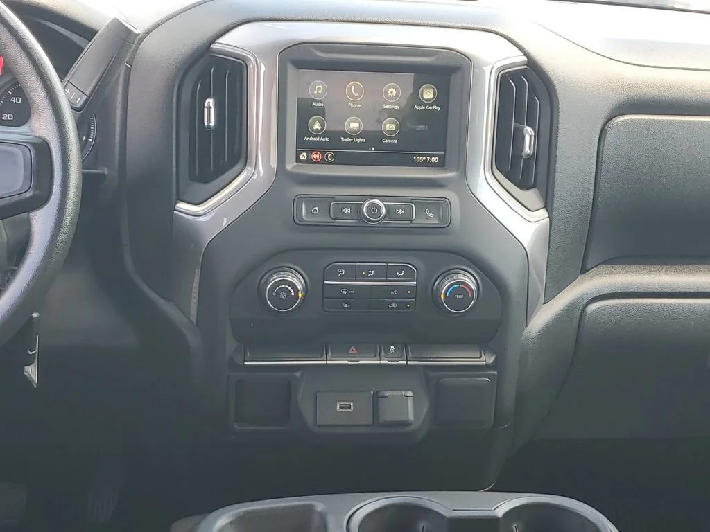 Used 2019 SUMMIT WHITE Chevrolet Custom image 15