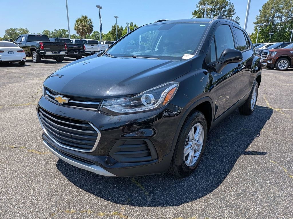 Used 2022 Black Chevrolet LT image 9