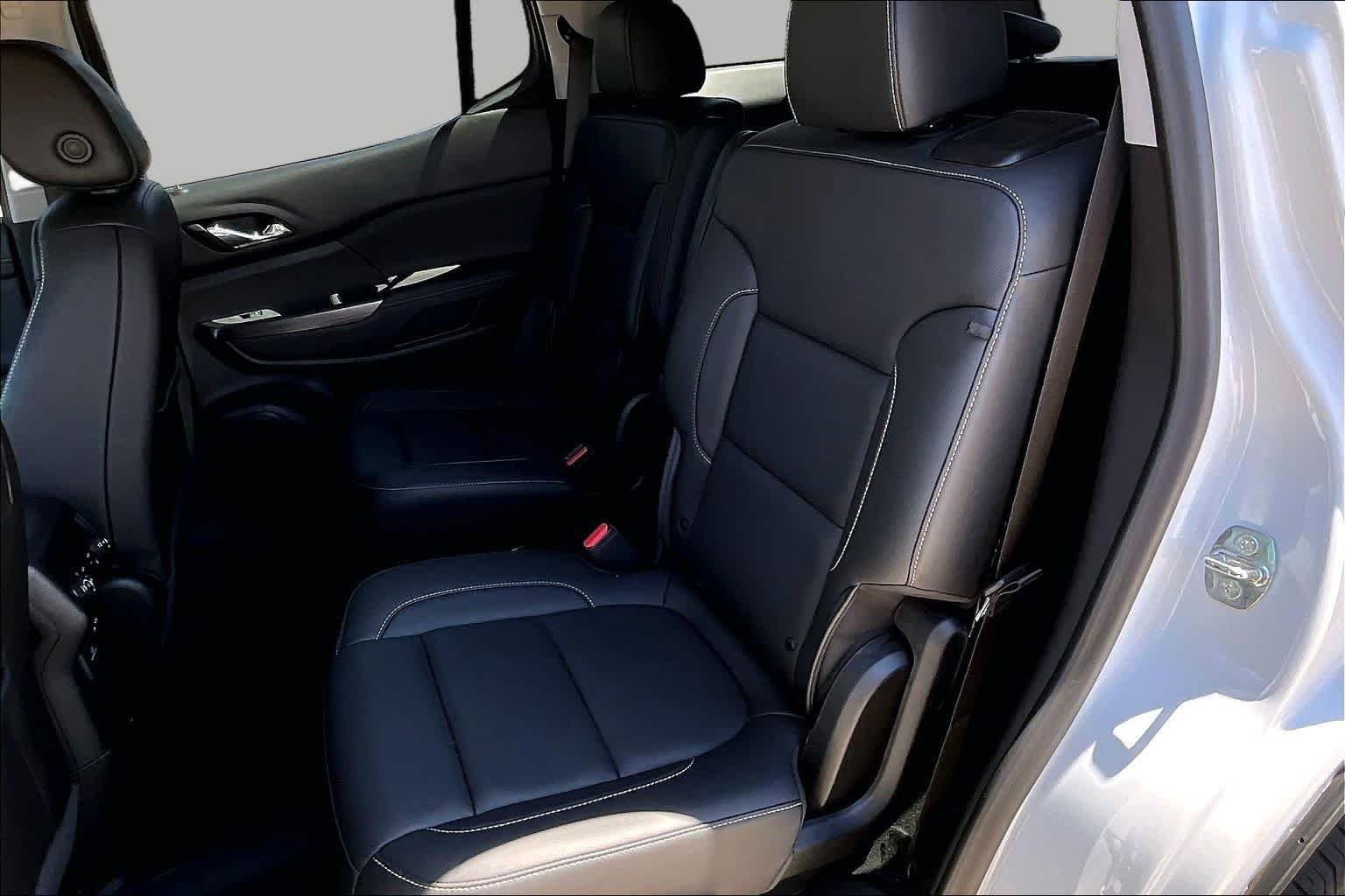 Used 2023 Summit White GMC SLT image 20