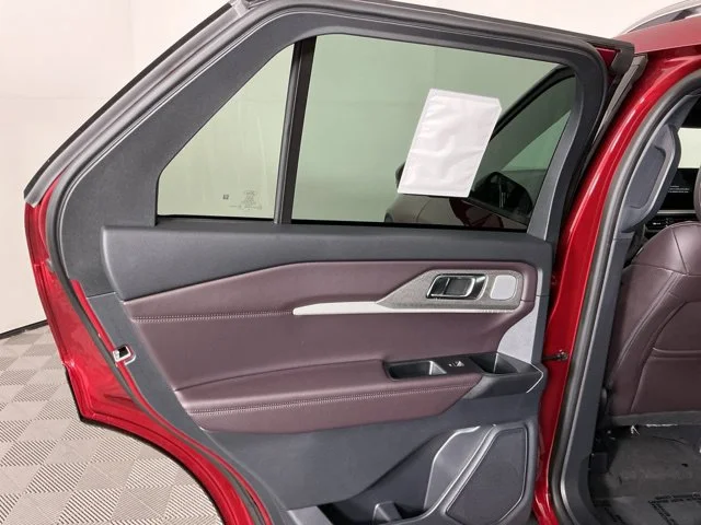 New 2027 Ruby Red Metallic Tinted Clearcoat Ford Platinum image 30