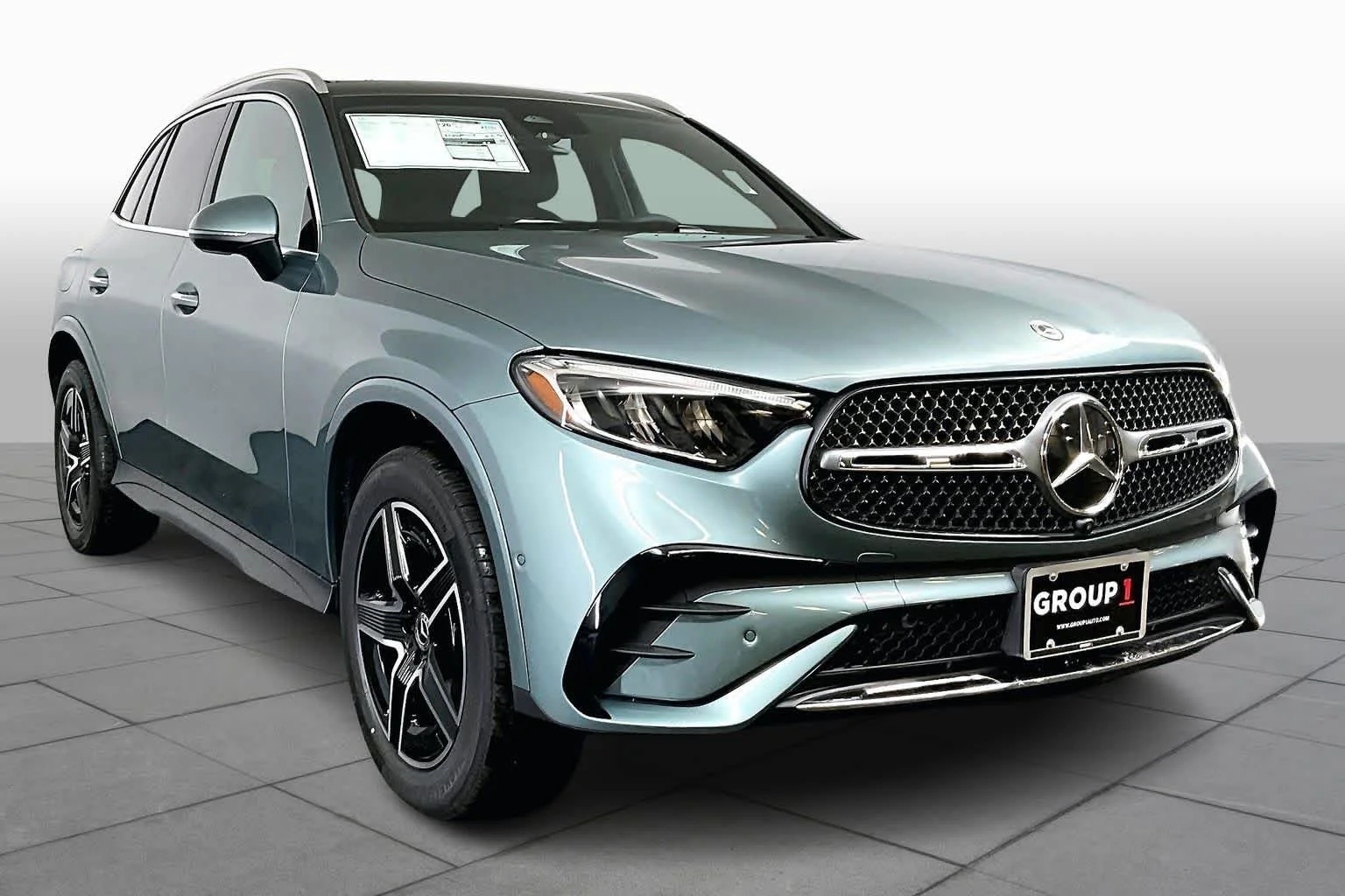 New 2026 Verde Silver Metallic Mercedes-Benz GLC 300 image 2