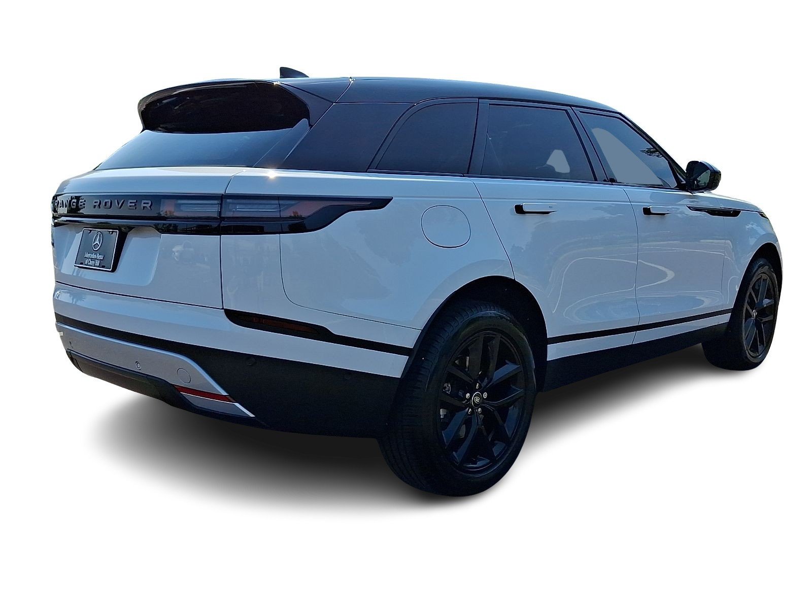 Used 2026 Fuji White   1Aa Land Rover S image 4