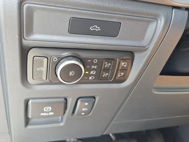 New 2026 Oxford White Ford Lariat image 27