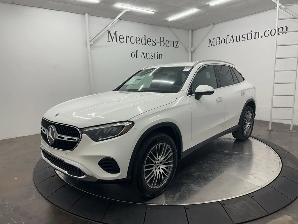 Used 2026 White Mercedes-Benz GLC 300 image 3
