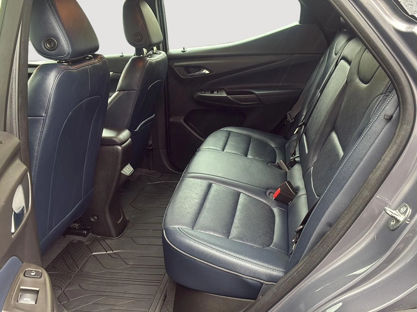 Used 2022 Gray Ghost Metallic Chevrolet Premier image 22