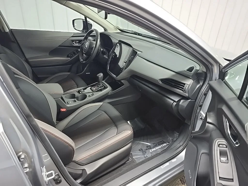 Used 2025 Silver Subaru Limited image 16
